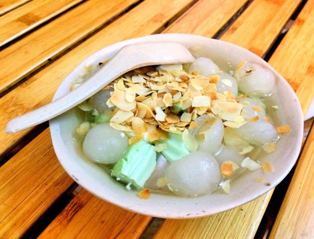 Start your Hanoi Travel with a sweet treat